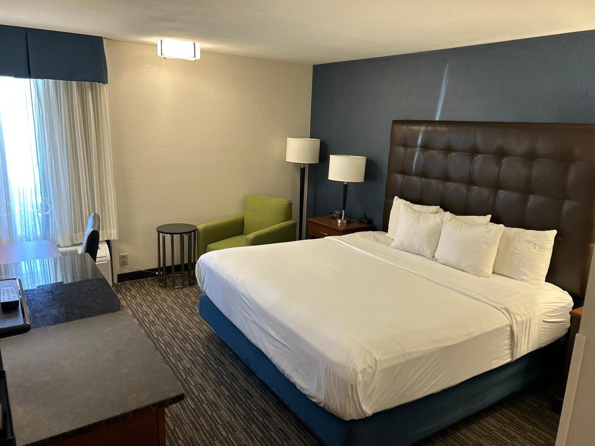 Heritage Inn & Suites St Louis Fenton, Trademark By Wyndham Exterior foto