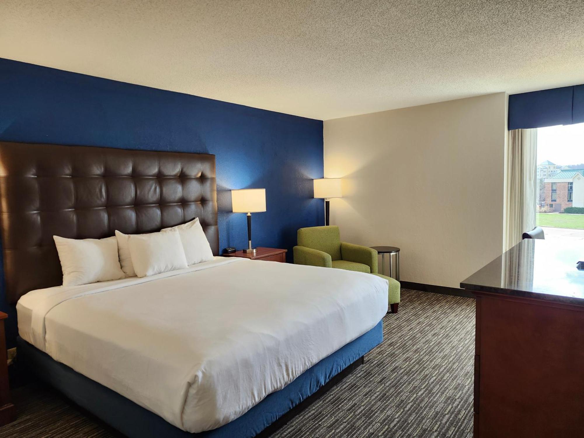 Heritage Inn & Suites St Louis Fenton, Trademark By Wyndham Exterior foto
