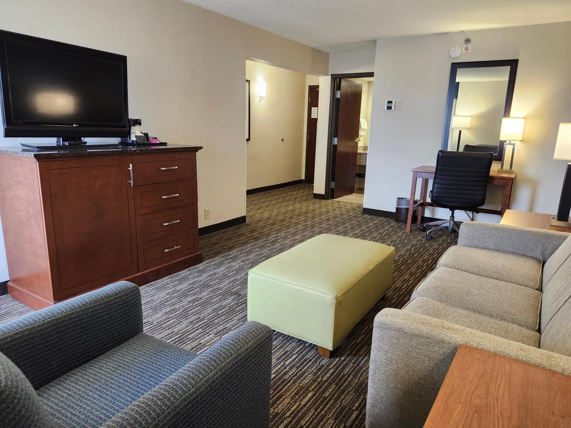 Heritage Inn & Suites St Louis Fenton, Trademark By Wyndham Exterior foto
