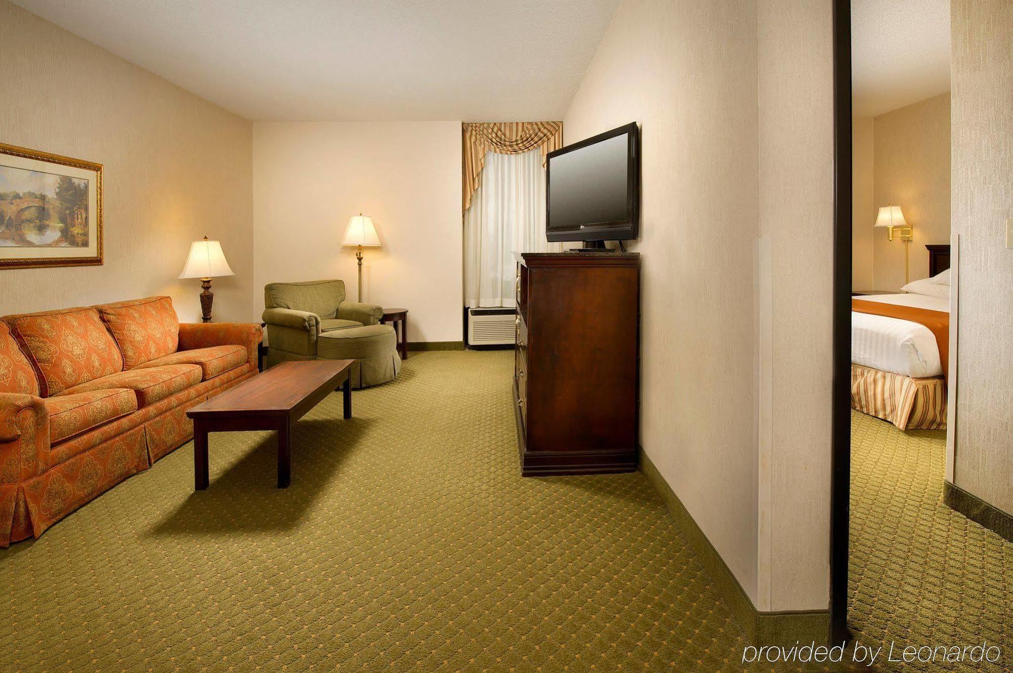 Heritage Inn & Suites St Louis Fenton, Trademark By Wyndham Exterior foto